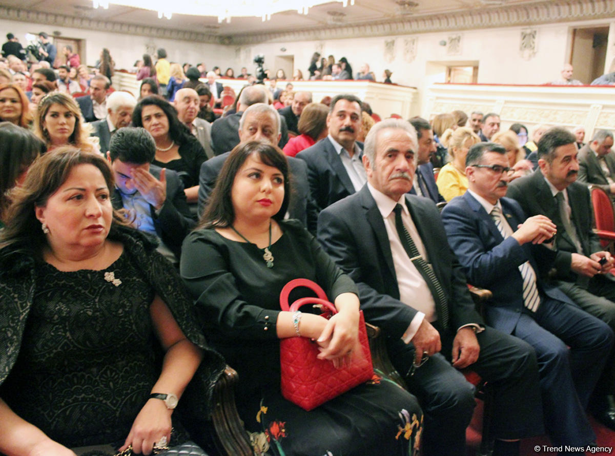 Gülüstan Əliyevanın 20 illik yaradıcılığı qeyd edilib (FOTO)