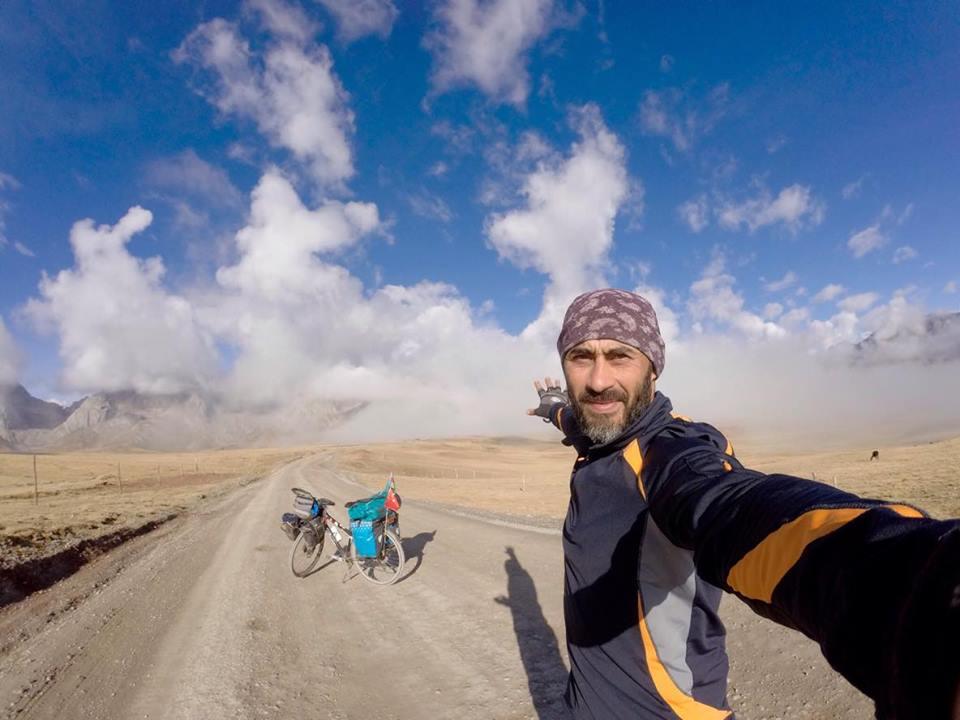 And dağlarında Azərbaycan bayrağı dalğalanıb (FOTO)