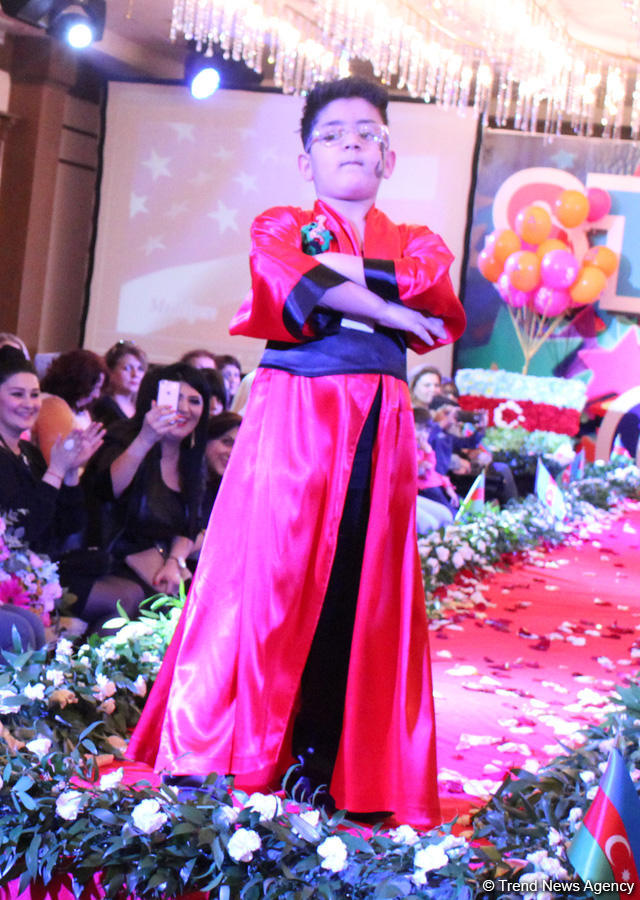 Bakıda Bayraq Gününə həsr olunmuş moda şousu keçirilib (FOTO)