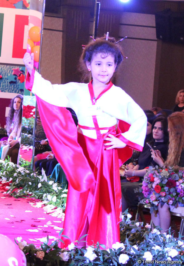 Bakıda Bayraq Gününə həsr olunmuş moda şousu keçirilib (FOTO)