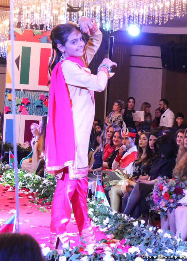 Bakıda Bayraq Gününə həsr olunmuş moda şousu keçirilib (FOTO)