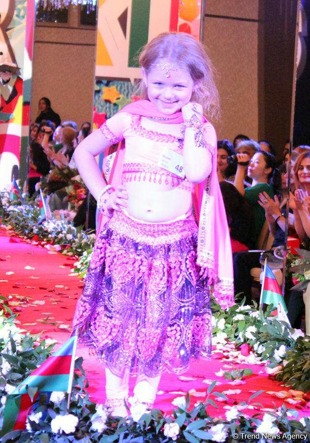 Bakıda Bayraq Gününə həsr olunmuş moda şousu keçirilib (FOTO)