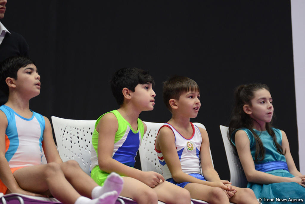 Akrobatika gimnastikası üzrə 23-cü Bakı çempionatının ikinci günü start götürüb (FOTO)