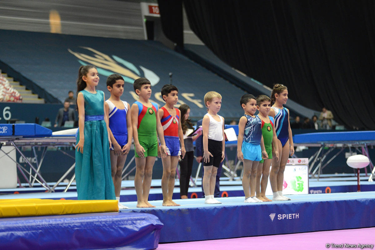 Akrobatika gimnastikası üzrə 23-cü Bakı çempionatının ikinci günü start götürüb (FOTO)