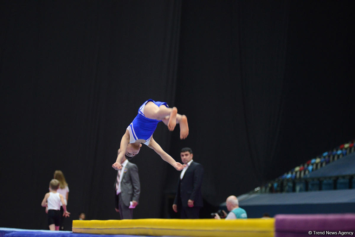 Akrobatika gimnastikası üzrə 23-cü Bakı çempionatının ikinci günü start götürüb (FOTO)