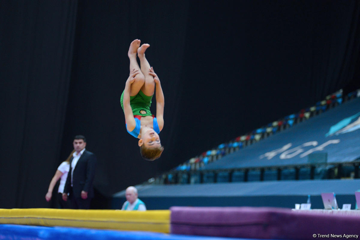 Akrobatika gimnastikası üzrə 23-cü Bakı çempionatının ikinci günü start götürüb (FOTO)