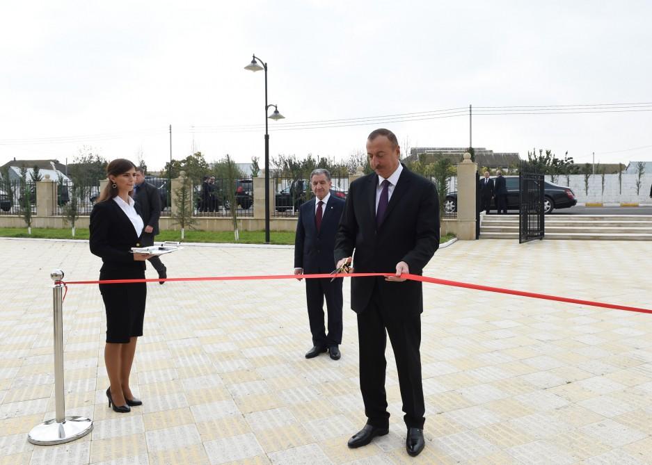İlham Əliyev Heydər Əliyev Fondunun təşəbbüsü ilə inşa olunan 8 saylı körpələr evi-uşaq bağçasının açılışında iştirak edib (FOTO)