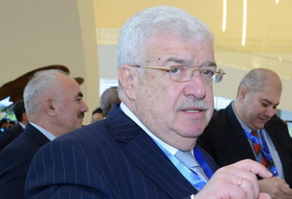Mixail Qusman: İnformasiya istehlakçıları daha tələbkar olmalıdır