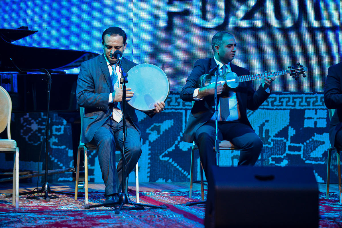 "Məhəmməd Füzulinin qəzəl dünyası" muğam gecəsi keçirilib (FOTO)