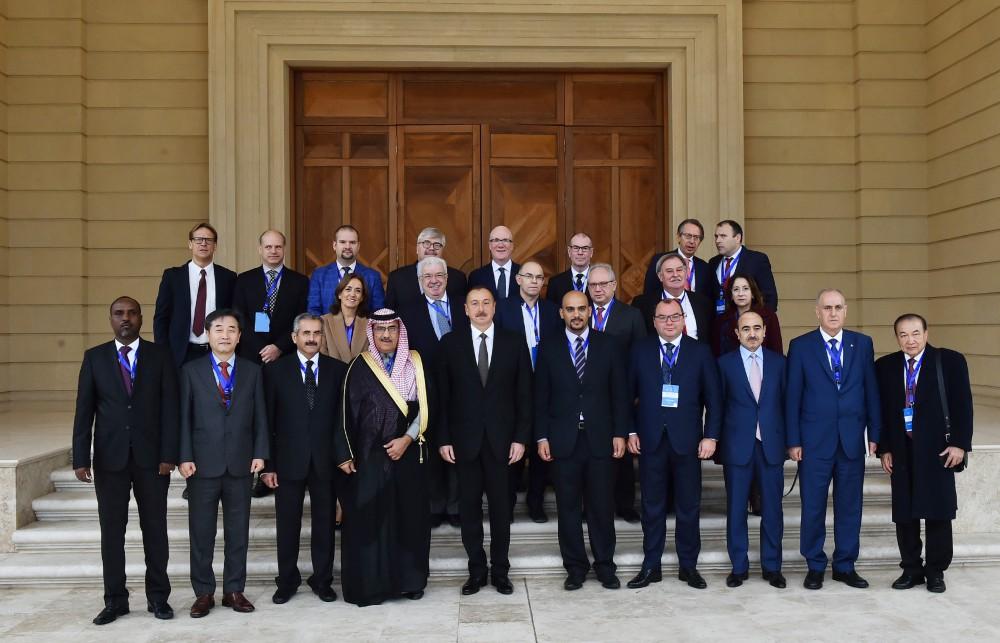 Prezident İlham Əliyev Dünya Xəbər Agentliklərinin V Konqresinin bir qrup iştirakçısını qəbul edib (FOTO) (YENİLƏNİB-4)