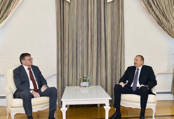 Prezident İlham Əliyev: Bakıda keçiriləcək Voleybol üzrə Avropa Çempionatı mühüm beynəlxalq idman hadisəsinə çevriləcək (YENİLƏNİB)