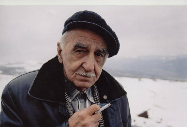 Respublika Kinematoqrafçılar İttifaqı Rasim Ocaqov adına təqaüdü təqdim edib