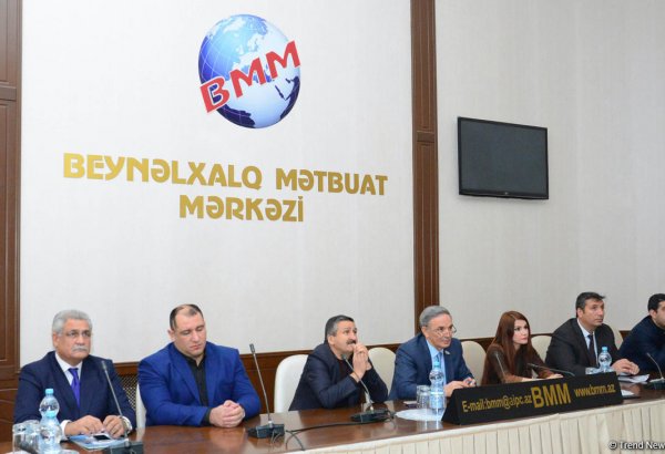 Sözləri Sona Vəliyevaya məxsus "Bir az möhlət ver, Allahım" klipinin təqdimatı keçirilib (FOTO)