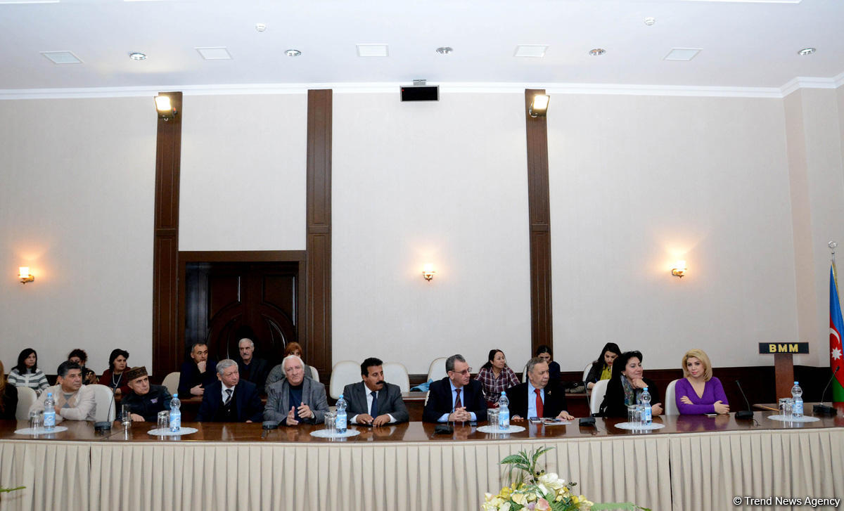 Sözləri Sona Vəliyevaya məxsus "Bir az möhlət ver, Allahım" klipinin təqdimatı keçirilib (FOTO)