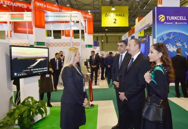 Prezident İlham Əliyev və xanımı "BakuTel-2016" sərgisi ilə tanış olublar (FOTO) (YENİLƏNİB)