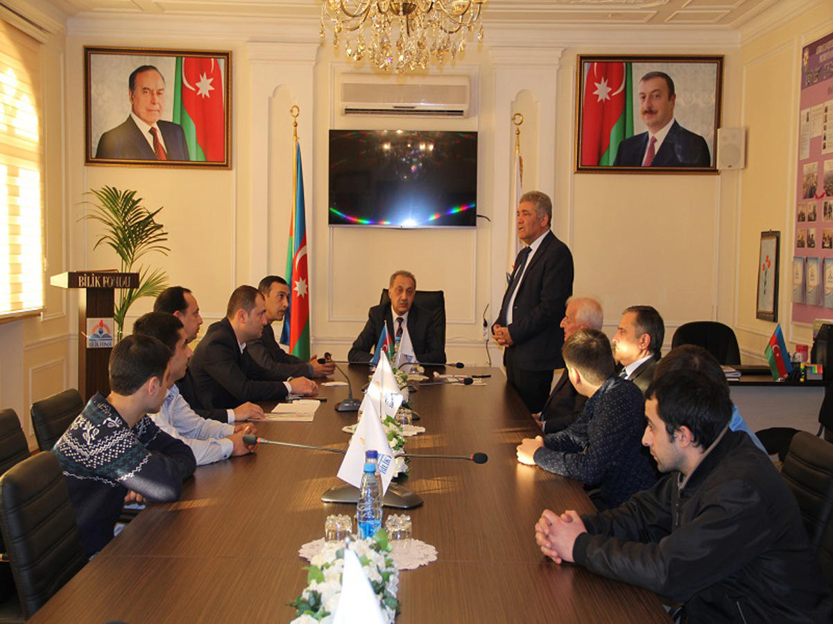 Avtomobillərə texniki xidmət kursunu bitirən gənclərə sertifikatlar verilib (FOTO)