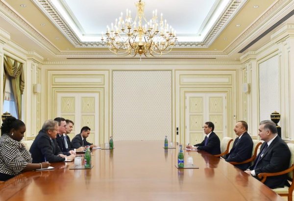 İlham Əliyev: ABŞ-ın Azərbaycanın qeyri-neft sektoruna daha çox investisiya qoymasında maraqlıyıq (FOTO) (YENİLƏNİB)