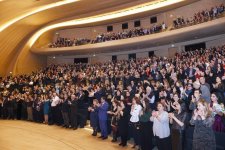 Leyla Əliyeva Heydər Əliyev Mərkəzində Vyana Ştraus Festival Orkestrinin konsertində olub (FOTO)