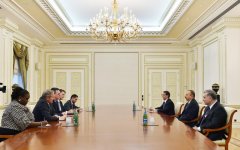 İlham Əliyev: ABŞ-ın Azərbaycanın qeyri-neft sektoruna daha çox investisiya qoymasında maraqlıyıq (FOTO) (YENİLƏNİB)