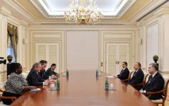 İlham Əliyev: ABŞ-ın Azərbaycanın qeyri-neft sektoruna daha çox investisiya qoymasında maraqlıyıq (FOTO) (YENİLƏNİB)