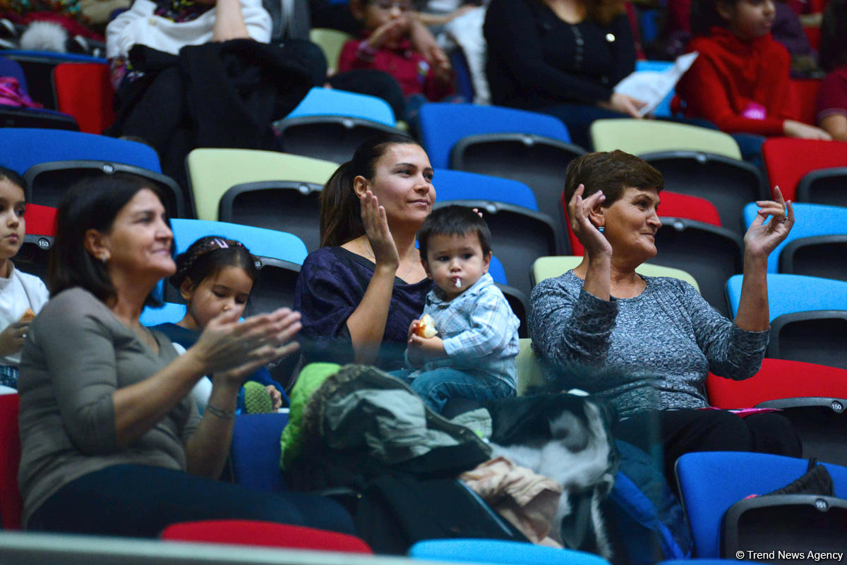 Bədii gimnastika üzrə 23-cü Azərbaycan çempionatı və Bakı birinciliyinə start verildi (FOTO)