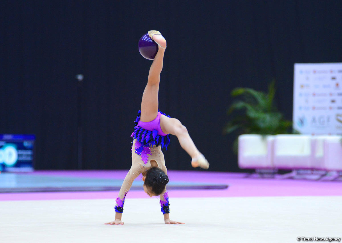 Bədii gimnastika üzrə 23-cü Azərbaycan çempionatı və Bakı birinciliyinə start verildi (FOTO)