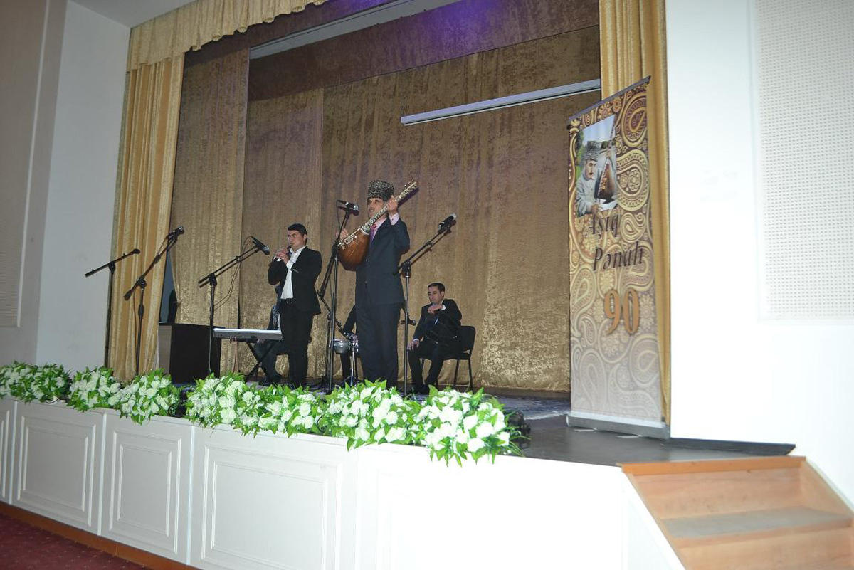 Aşıq Pənahın 90 illik yubileyi ilə bağlı konsert keçirilib  (FOTO)