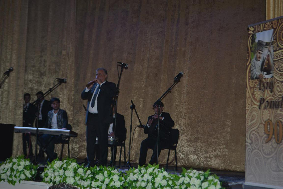 Aşıq Pənahın 90 illik yubileyi ilə bağlı konsert keçirilib  (FOTO)