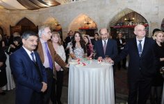 Leyla Əliyeva azərbaycanlı kulinar Stalik Xankişiyevin Bakıda iki kitabının təqdimatında iştirak edib (FOTO)