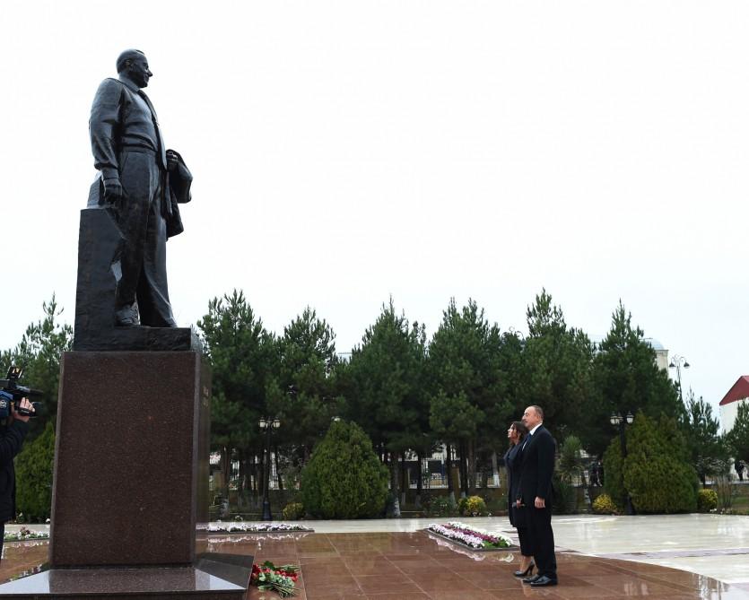 Prezident İlham Əliyev və xanımı Zərdaba səfərə gəliblər (FOTO)