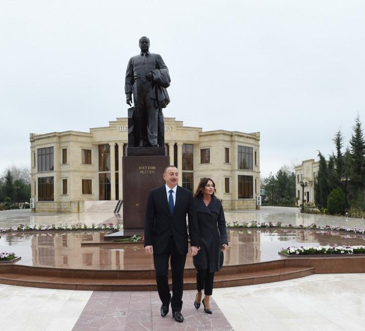 Prezident İlham Əliyev və xanımı Zərdaba səfərə gəliblər (FOTO)