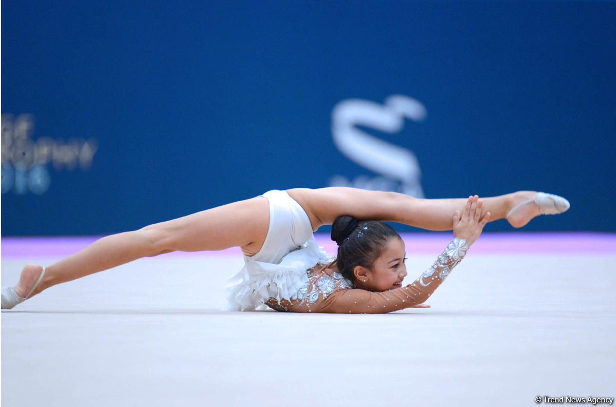 Bədii gimnastika üzrə 23-cü Bakı çempionatı və birinciliyi davam edir (FOTO)