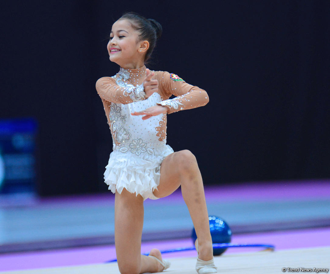Bədii gimnastika üzrə 23-cü Bakı çempionatı və birinciliyi davam edir (FOTO)