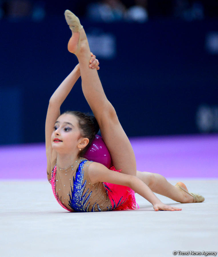 Bədii gimnastika üzrə 23-cü Bakı çempionatı və birinciliyi davam edir (FOTO)