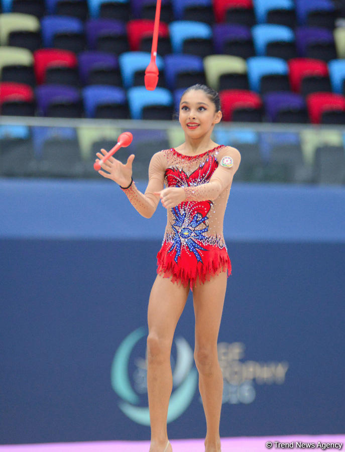 Bədii gimnastika üzrə 23-cü Bakı çempionatı və birinciliyi davam edir (FOTO)