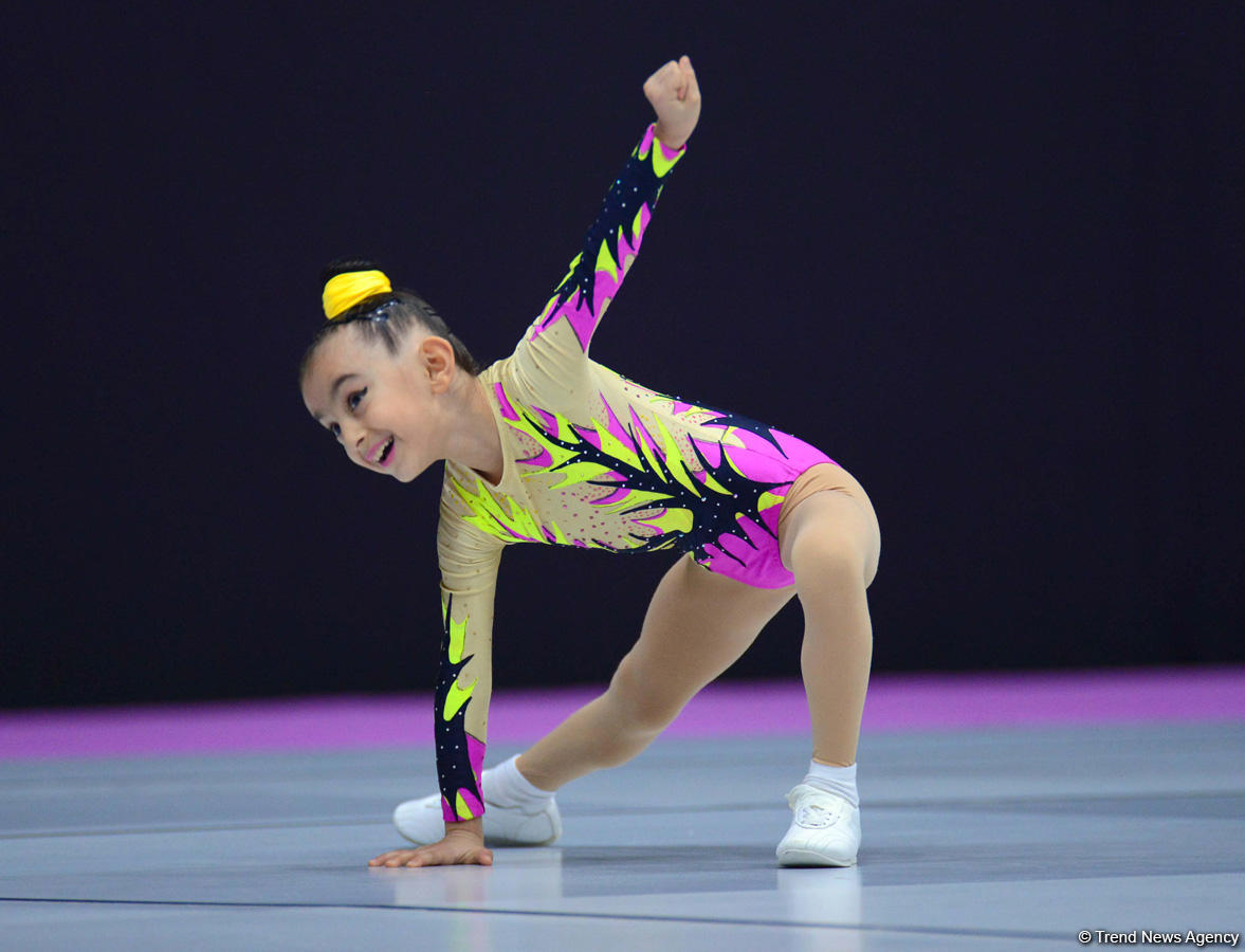 Bədii gimnastika üzrə 23-cü Bakı çempionatı və birinciliyi davam edir (FOTO)