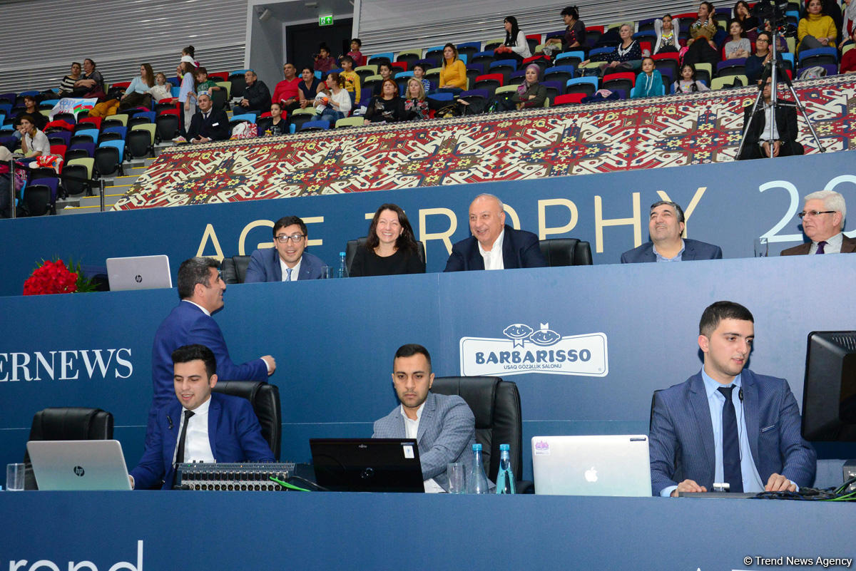 Bədii gimnastika üzrə 23-cü Bakı çempionatı və birinciliyi davam edir (FOTO)