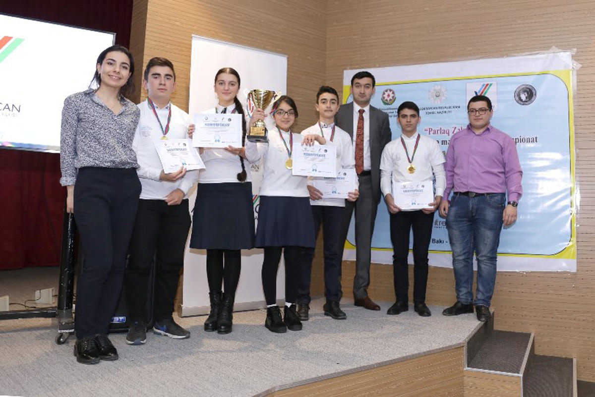 "Parlaq Zəka" intellektual oyunu üzrə məktəblilərarası çempionatın qalibləri bəlli olub (FOTO)