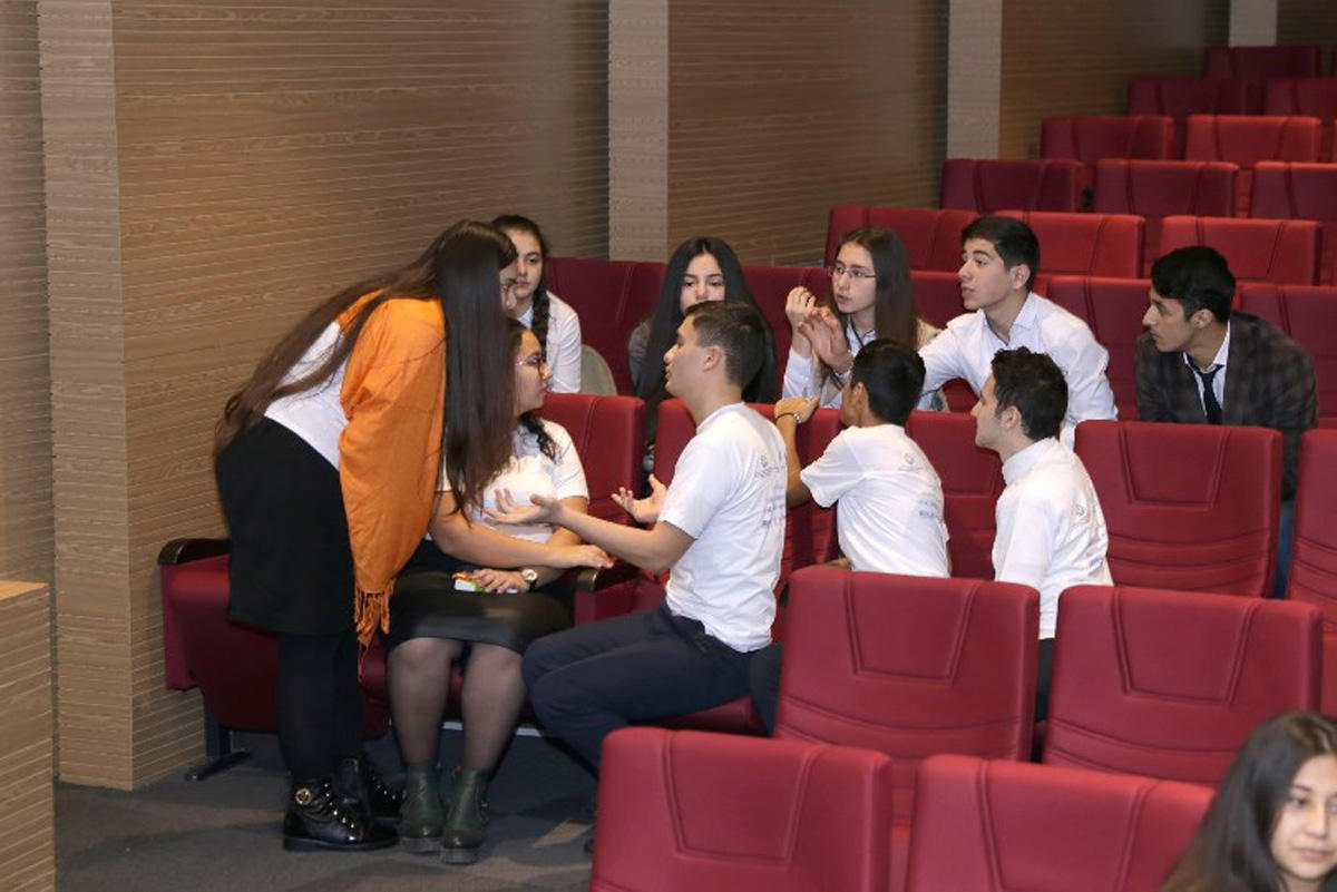 "Parlaq Zəka" intellektual oyunu üzrə məktəblilərarası çempionatın qalibləri bəlli olub (FOTO)