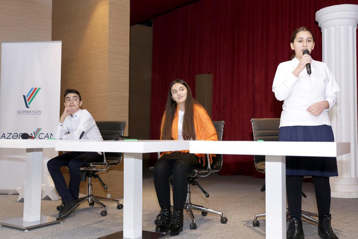 "Parlaq Zəka" intellektual oyunu üzrə məktəblilərarası çempionatın qalibləri bəlli olub (FOTO)