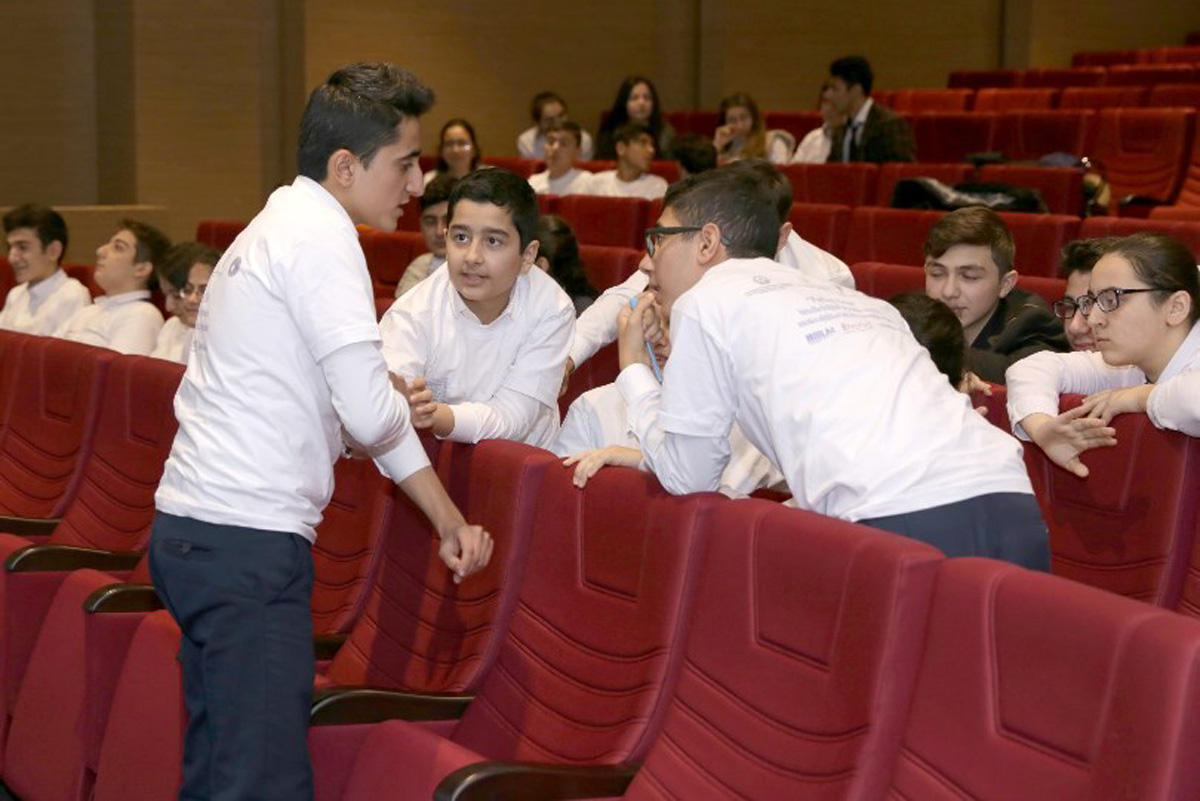 "Parlaq Zəka" intellektual oyunu üzrə məktəblilərarası çempionatın qalibləri bəlli olub (FOTO)