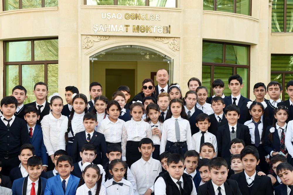 Prezident İlham Əliyev və xanımı Mehriban Əliyeva Tərtərdə Şahmat Məktəbinin yeni binasının açılışında iştirak ediblər (FOTO)