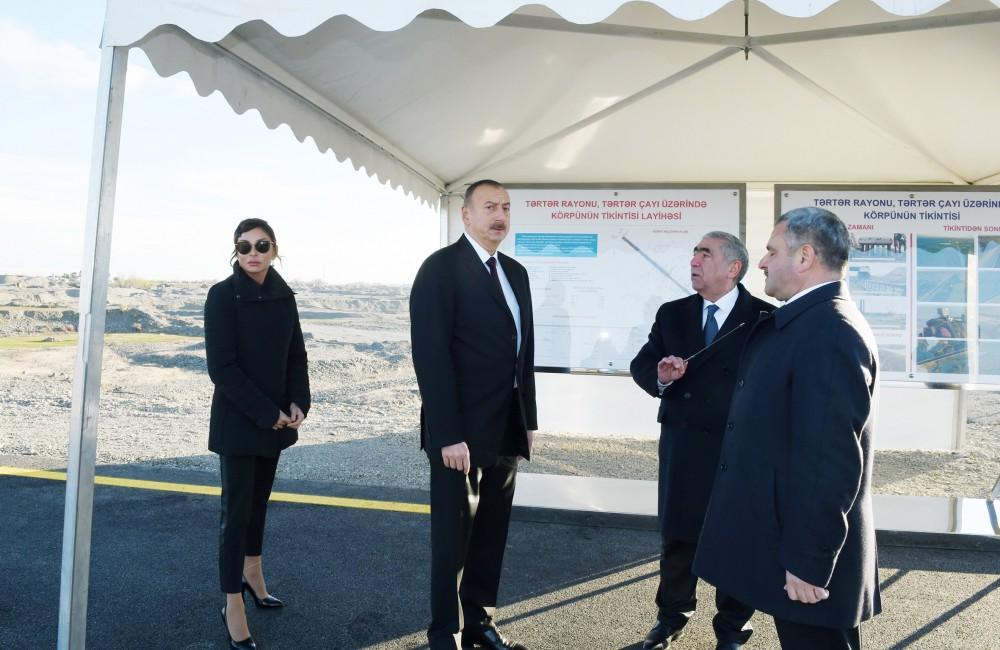 Azərbaycan Prezidenti və xanımı Tərtər çayı üzərində inşa edilmiş yeni körpünün açılışında iştirak ediblər (FOTO)