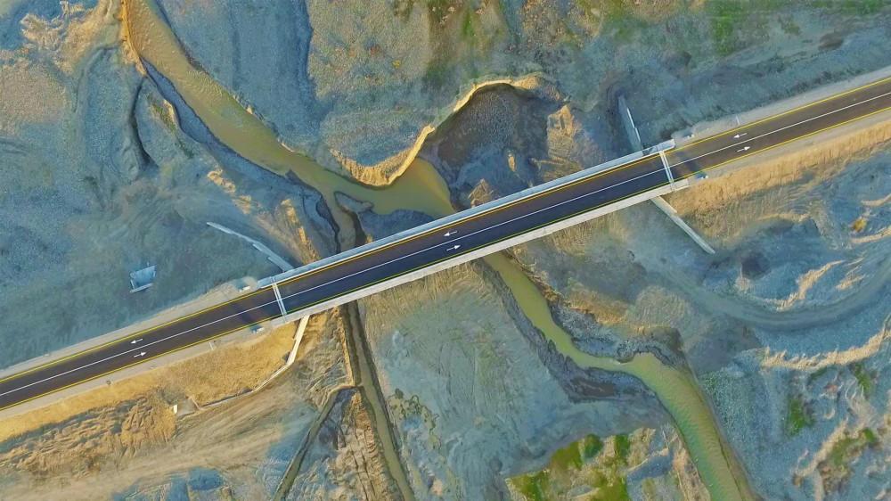 Azərbaycan Prezidenti və xanımı Tərtər çayı üzərində inşa edilmiş yeni körpünün açılışında iştirak ediblər (FOTO)