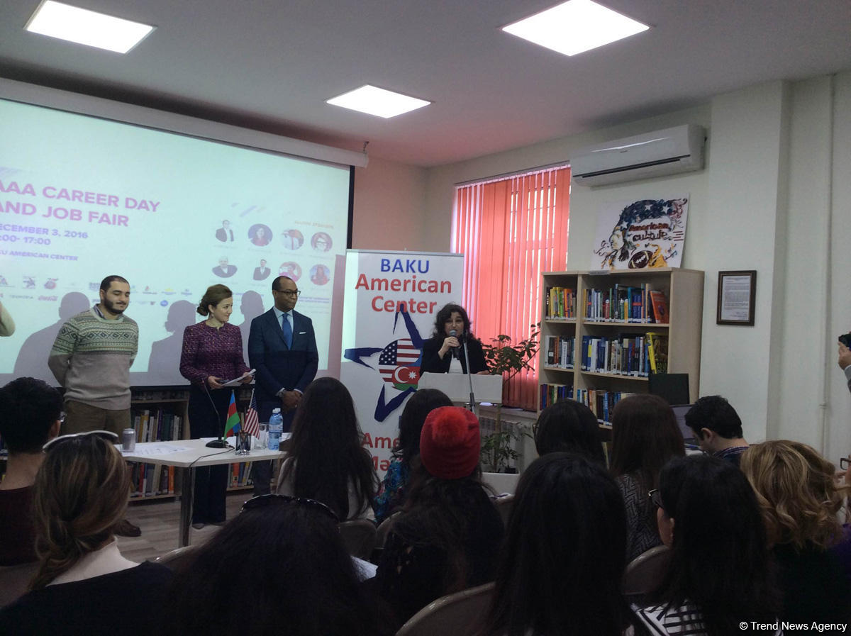 Bakıda "Karyera günü və iş yarmarkası" keçirilir  (FOTO)