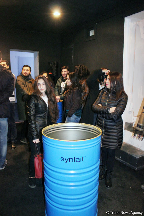 ARTIM Layihə Məkanında "Bu necə bir hissdir?" qrup sərgisi açılıb (FOTO)