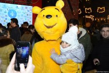 "Soyuq Əllər, İsti Ürək" xeyriyyə yarmarkası açılıb (FOTO)
