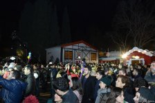 "Soyuq Əllər, İsti Ürək" xeyriyyə yarmarkası açılıb (FOTO)