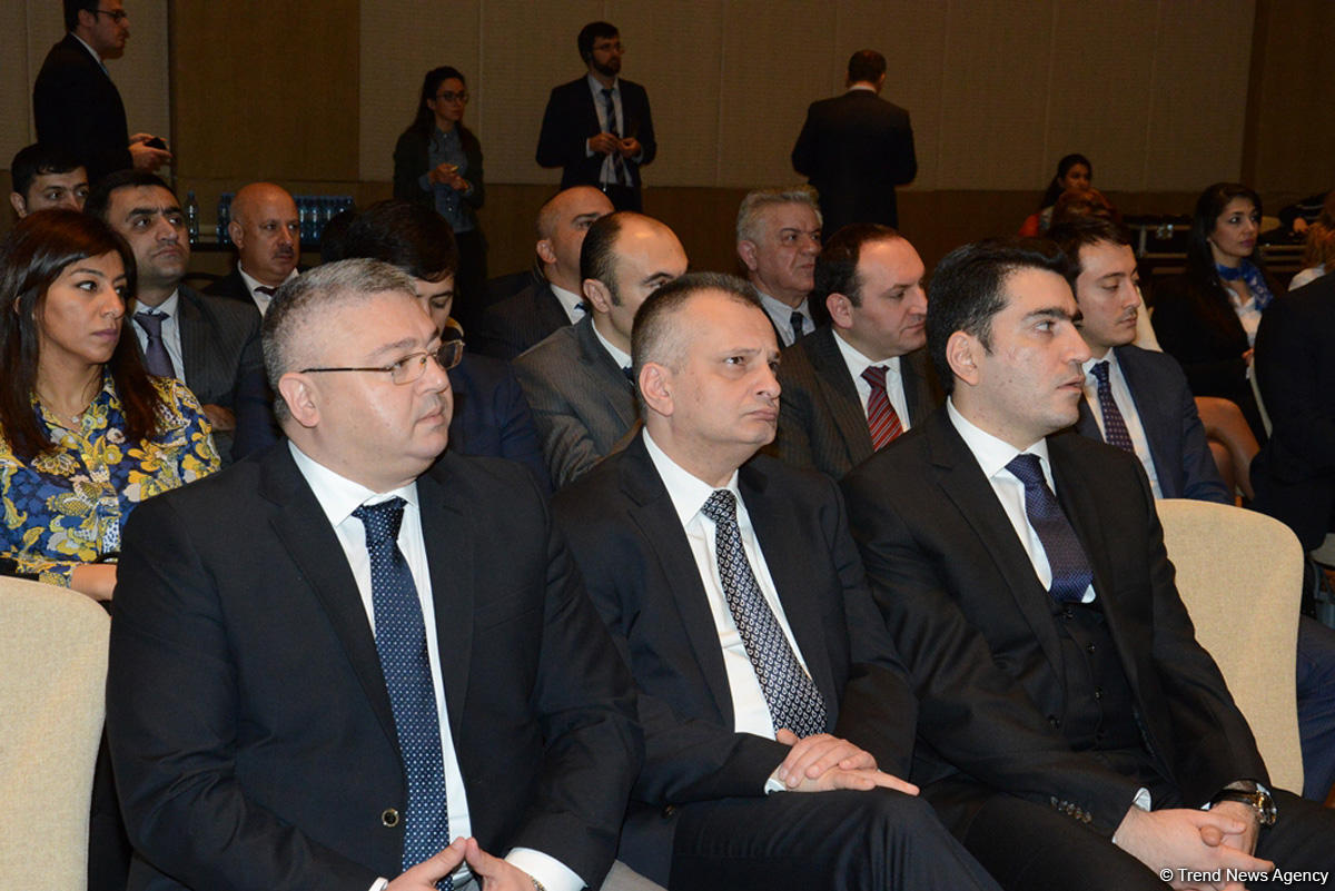 Azərbaycanda kart sahiblərinin dələduzlardan müdafiəsi gücləndirilir  (FOTO)