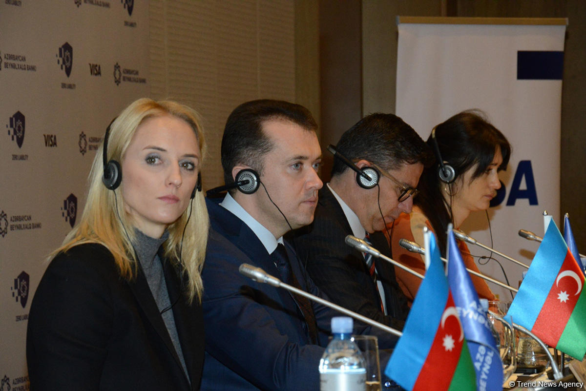 Azərbaycanda kart sahiblərinin dələduzlardan müdafiəsi gücləndirilir  (FOTO)